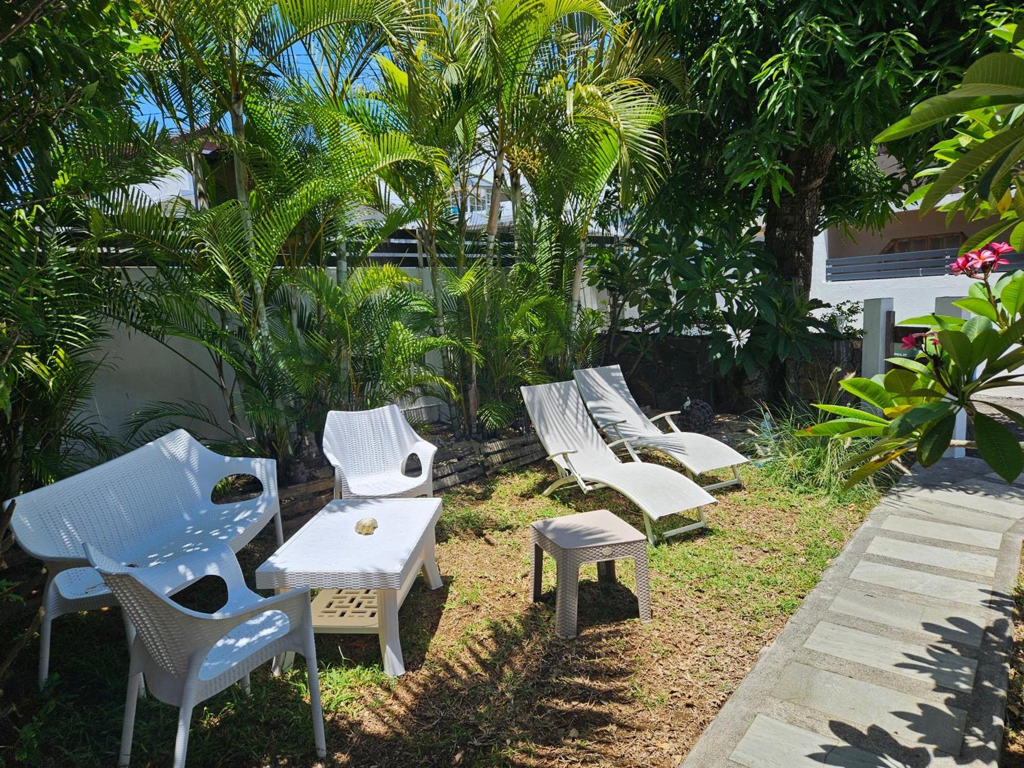 Casa Frangipani Mauritius Apartment Trou d'Eau Douce Exterior photo